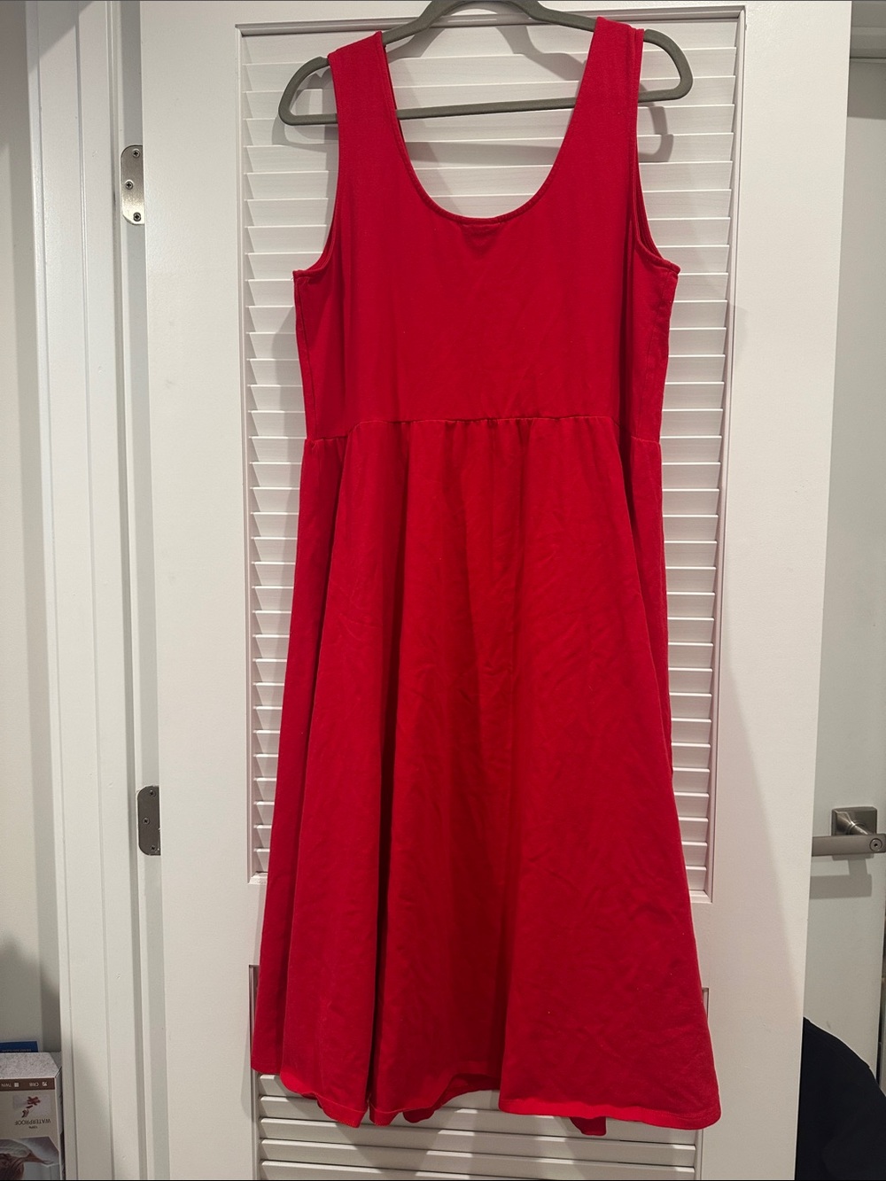 Who What Wear Red Sleeveless Midi Dress - Picture 3 of 4